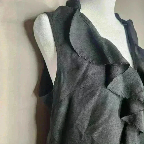 Mossimo women's black ruffle front sleeveless blouse size medium - Picture 3 of 7